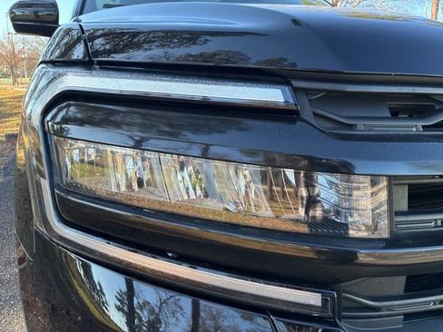 Used 2023 Ford Expedition XLT image 9