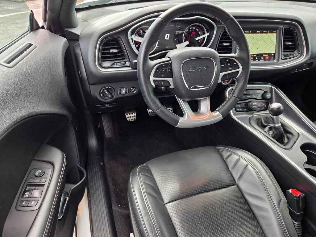 Used 2018 Dodge Challenger SRT RWD image 13