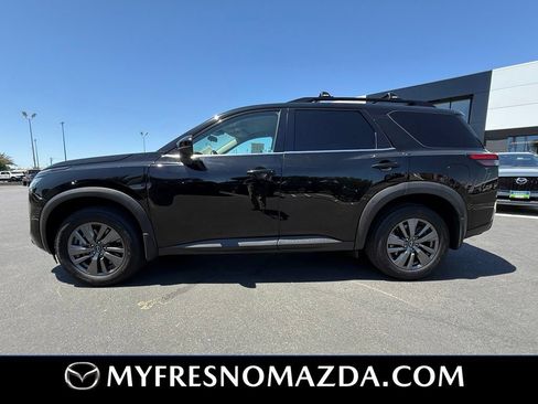 Used 2022 Nissan Pathfinder SV FWD image 7
