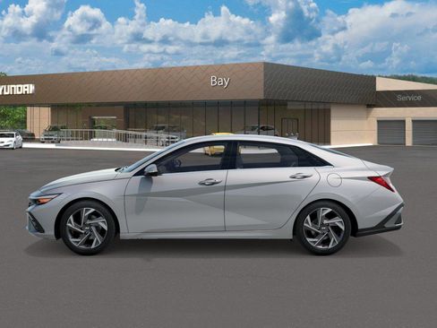 New 2026 Hyundai Elantra Limited image 3