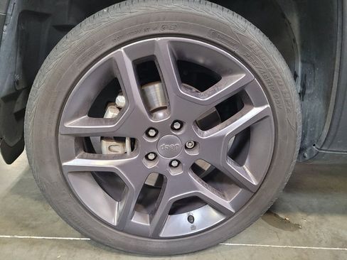 Used 2020 Jeep Renegade Altitude AWD/4WD image 31