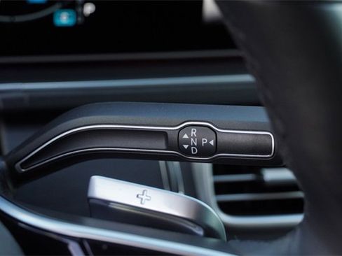 Used 2025 Mercedes-Benz GLS 450 4MATIC image 35