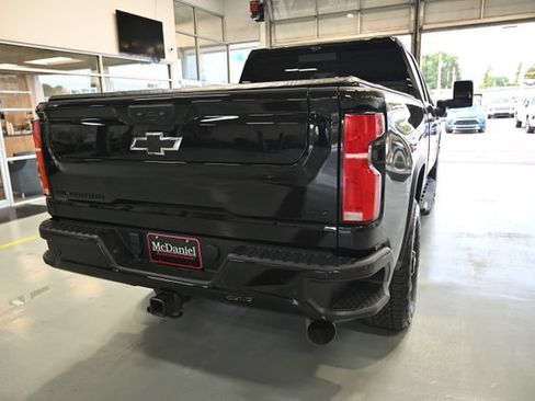 Used 2024 Chevrolet Silverado 2500 LTZ w/ LTZ Plus Package AWD/4WD image 5