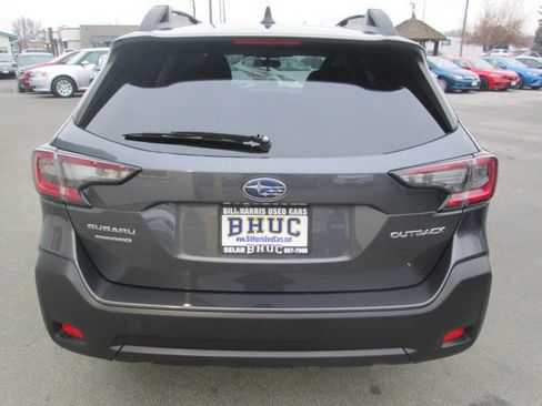 Used 2025 Subaru Outback Premium image 5