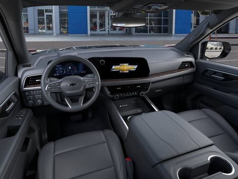 New 2026 Chevrolet Suburban Z71 w/ Comfort Package AWD/4WD image 16