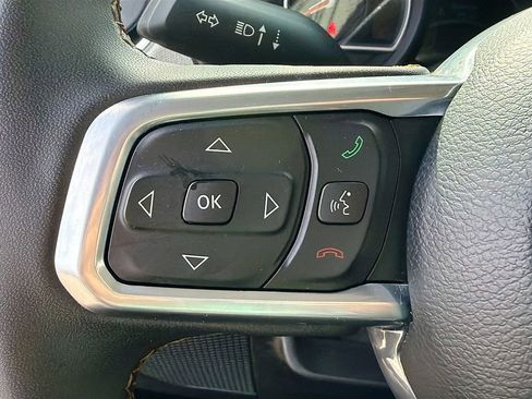 Used 2024 Jeep Wrangler Sahara image 34