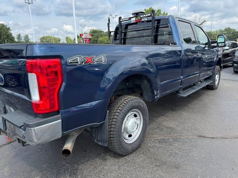 Used 2018 Ford F250 XLT AWD/4WD image 11