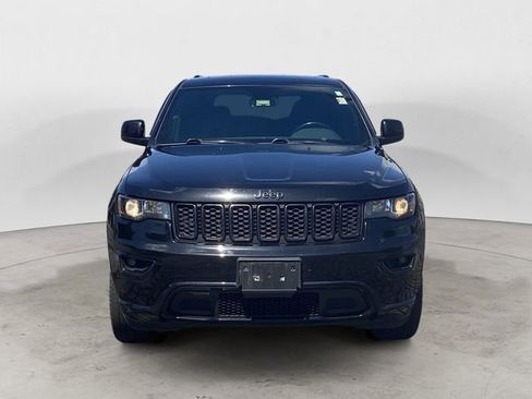 Used 2019 Jeep Grand Cherokee Altitude AWD/4WD image 8