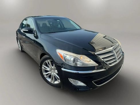 Used 2014 Hyundai Genesis 3.8 w/ Premium Package 02 RWD image 2