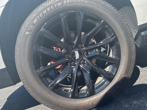 Used 2024 Cadillac Escalade ESV Sport Platinum w/ LPO, ONYX Package image 13