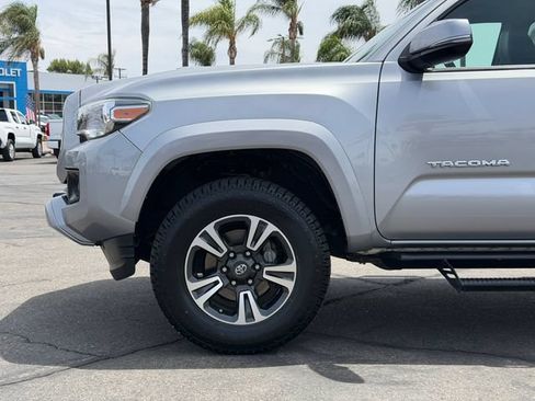 Used 2018 Toyota Tacoma TRD Sport RWD image 22