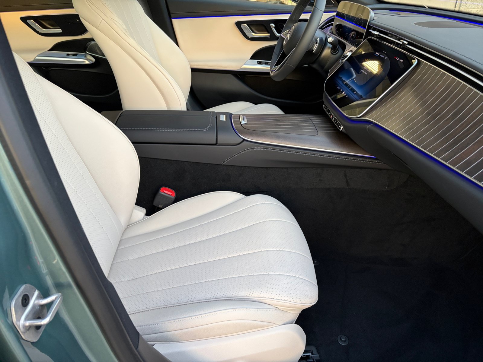 Used 2026 Mercedes-Benz E 450 4MATIC Sedan image 19