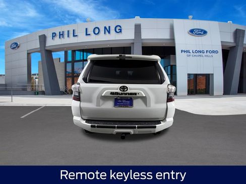 Used 2020 Toyota 4Runner Venture AWD/4WD image 4