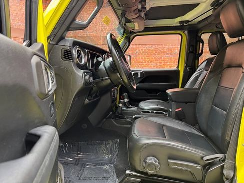 Used 2022 Jeep Wrangler Unlimited Sahara image 22