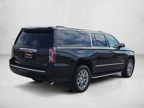 Used 2016 GMC Yukon XL Denali w/ Open Road Package AWD/4WD image 5