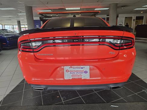 Used 2017 Dodge Charger R/T w/ Plus Group image 5
