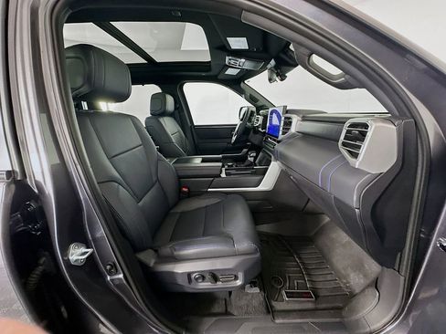 Used 2025 Toyota Tundra Platinum image 29