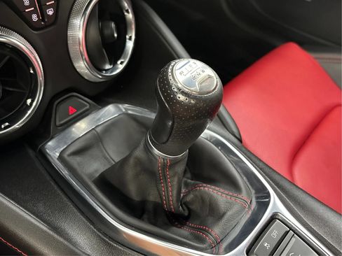 Used 2023 Chevrolet Camaro LT RWD image 43
