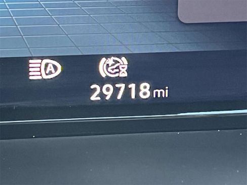 Certified 2025 Volkswagen Atlas SE image 24