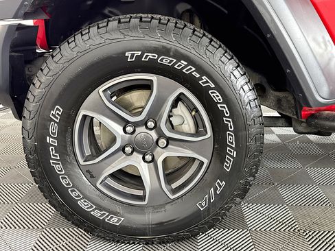 Used 2019 Jeep Wrangler Unlimited Sport w/ Dual Top Group image 37