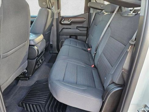 Used 2023 Chevrolet Silverado 1500 LT AWD/4WD image 15