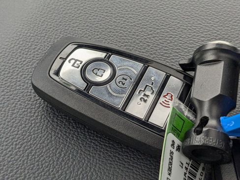 New 2025 Ford F150 Lariat w/ Equipment Group 502A High image 36