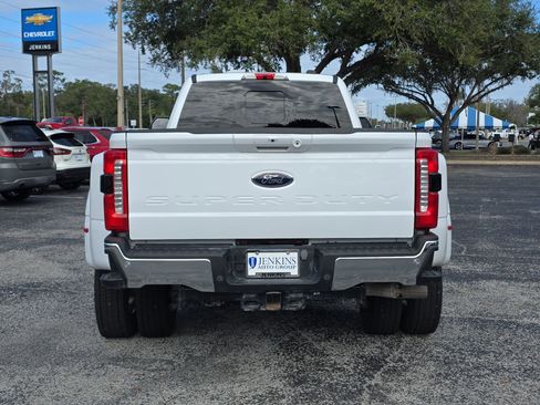Used 2023 Ford F450 Lariat image 4