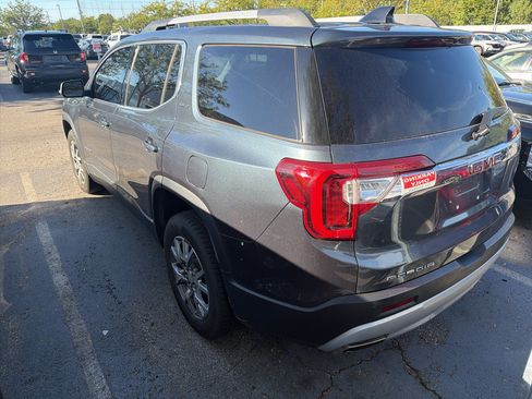 Used 2020 GMC Acadia SLT w/ LPO, Floor Liner Package FWD image 3