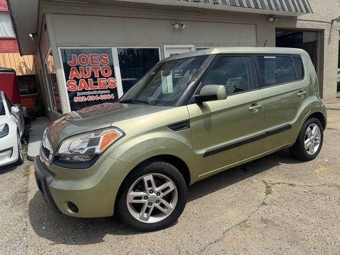 Used 2011 Kia Soul + w/ Audio Pkg FWD image 4