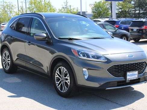 Used 2020 Ford Escape SEL FWD image 3