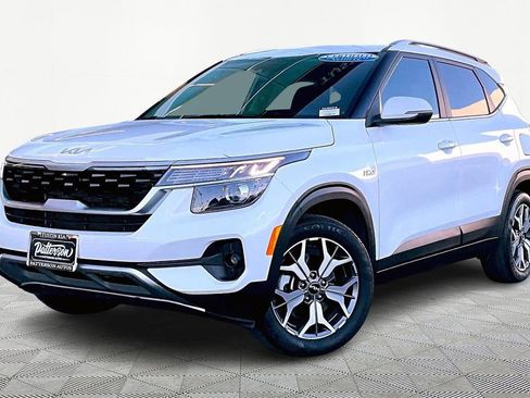 Used 2023 Kia Seltos EX image 1