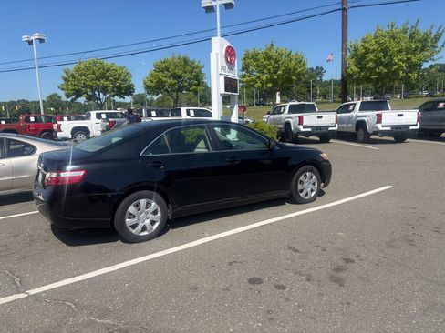 Used 2007 Toyota Camry LE FWD image 13