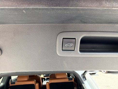 Used 2021 Toyota Highlander Platinum AWD/4WD image 8
