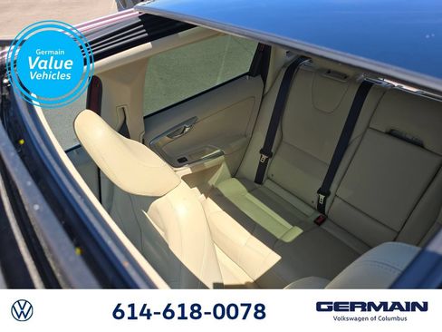 Used 2016 Volvo XC60 T6 w/ Proximity Package FWD image 21