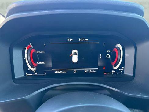 Used 2024 Nissan Rogue SL AWD/4WD image 10