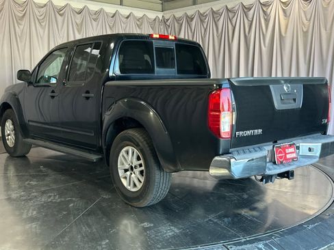 Used 2019 Nissan Frontier SV image 7