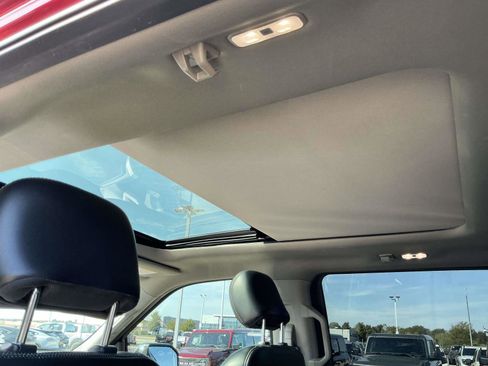 Used 2018 Ford F150 Lariat image 24