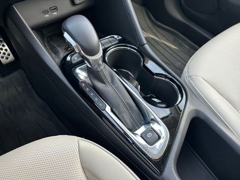 Used 2024 Buick Encore GX Sport Touring w/ Advanced Technology Package image 15