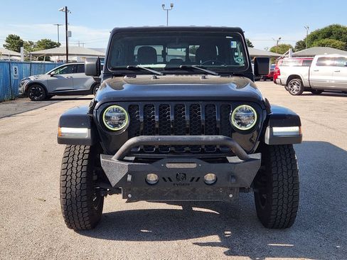 Used 2022 Jeep Gladiator Sport AWD/4WD image 2