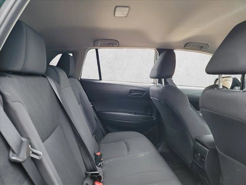 Used 2025 Toyota Corolla Cross LE image 16