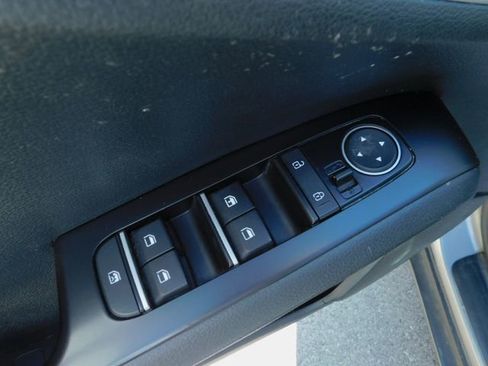Used 2022 Kia Soul LX FWD image 11