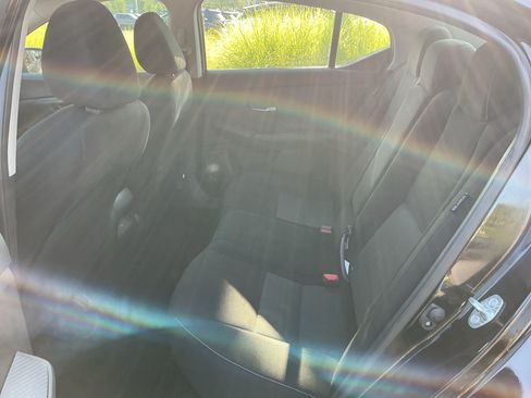 Certified 2022 Nissan Sentra SV FWD image 23