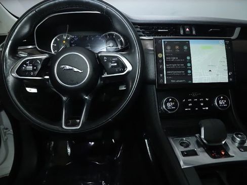 Used 2021 Jaguar F-PACE S image 41