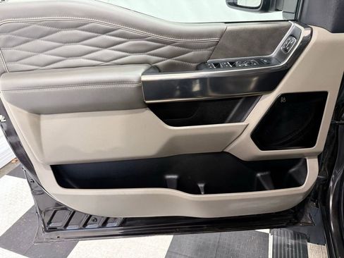 Used 2025 Ford F450 Platinum w/ Platinum Plus Package image 15