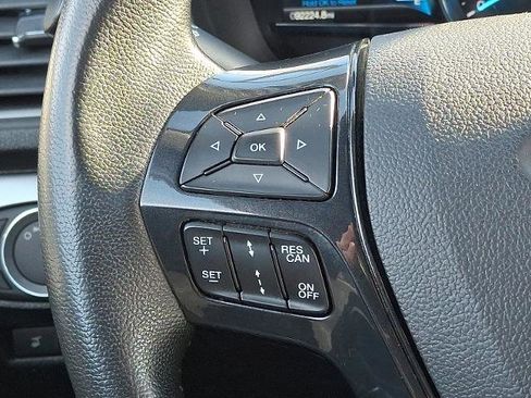 Certified 2018 Ford Explorer XLT w/ Equipment Group 202A image 20