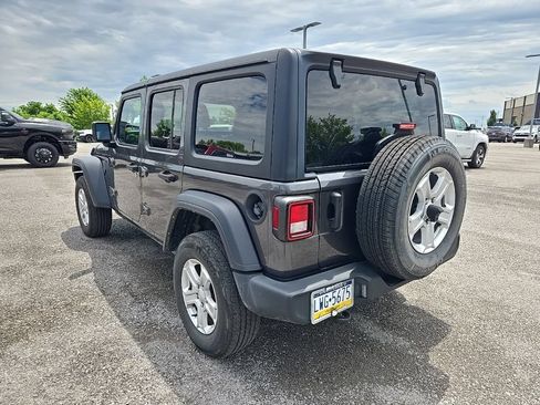 Used 2022 Jeep Wrangler Unlimited Sport AWD/4WD image 5