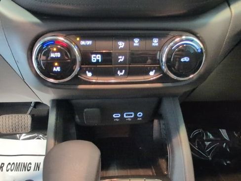 Certified 2023 Chevrolet TrailBlazer LT w/ Convenience Package FWD image 24
