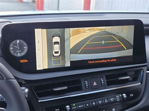 Certified 2023 Lexus ES 300h Ultra Luxury w/ Accessory Package (Z2) image 13