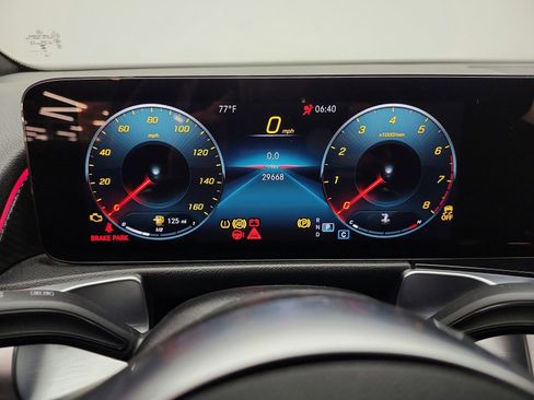 Used 2023 Mercedes-Benz GLB 250 image 9