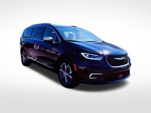 New 2026 Chrysler Pacifica Pinnacle image 9